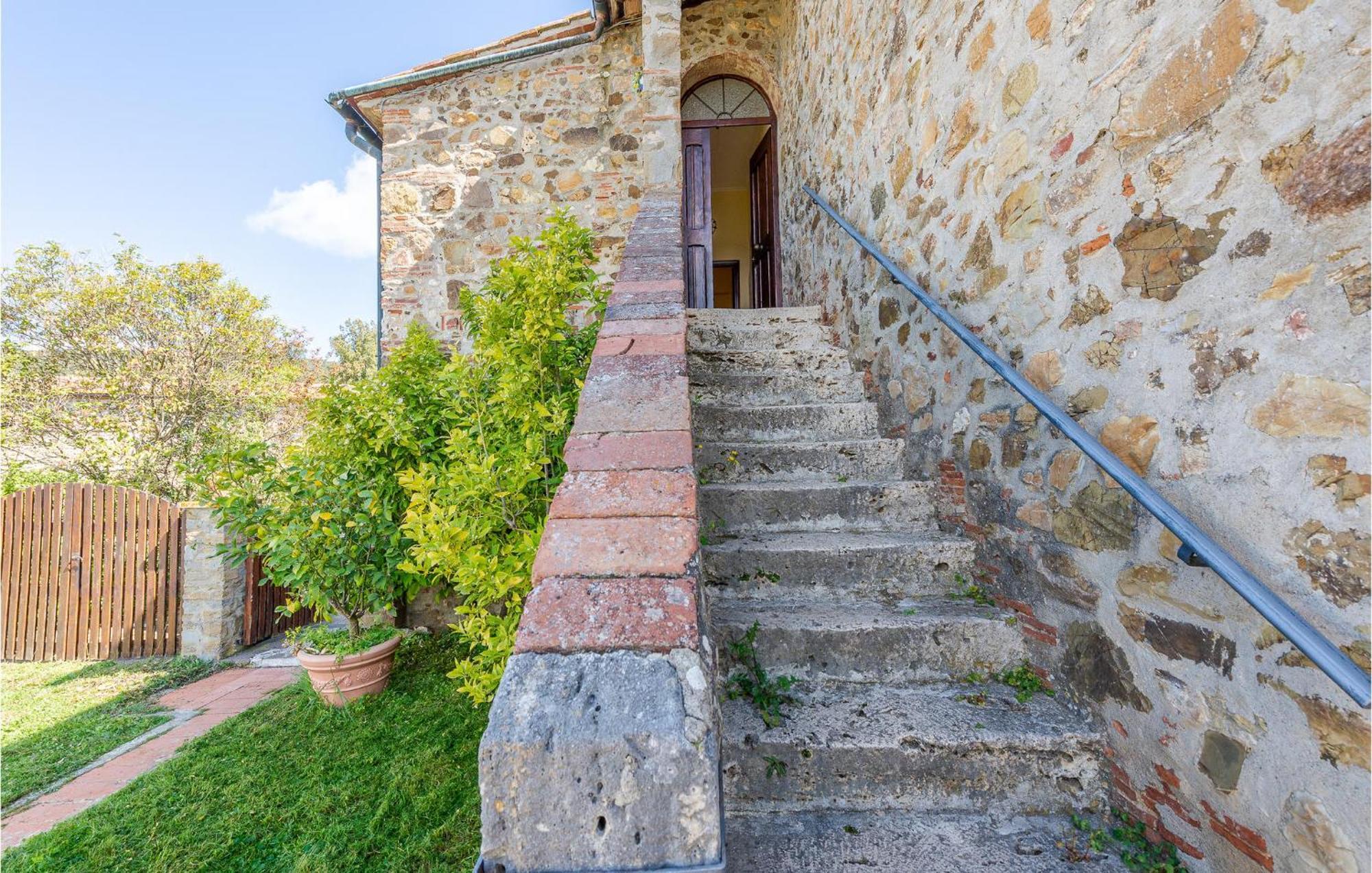 Cozy Home In Massa Marittima Gr With Kitchen Exterior photo